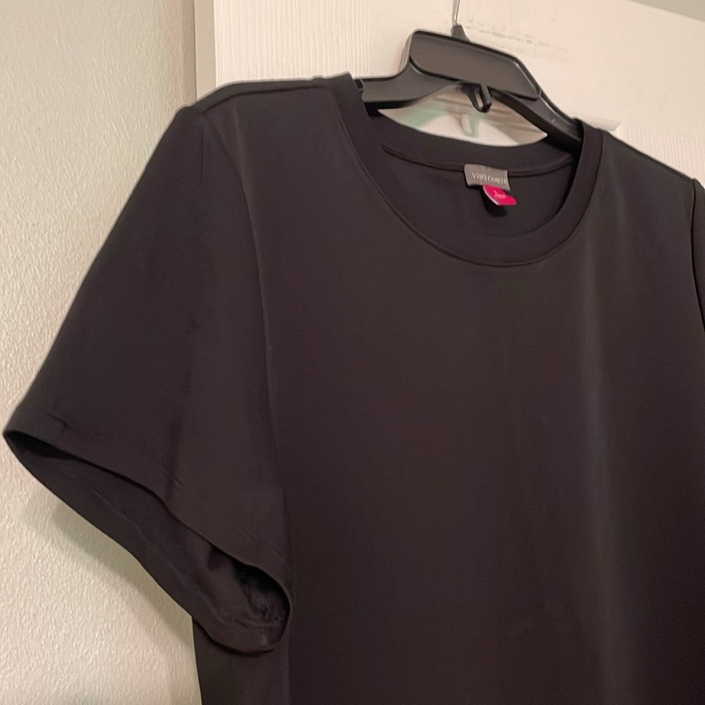 Vince Camuto Black Crew Neck Fitted Short Sleeve T-Shirt